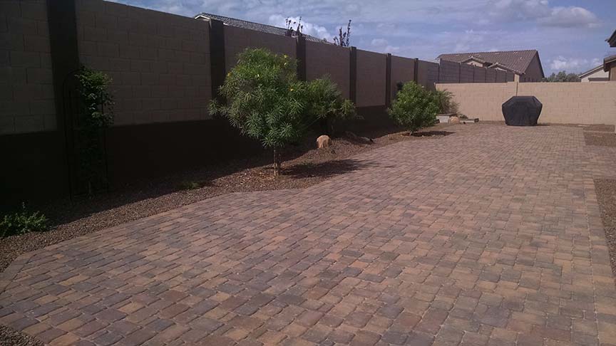 backyard-paver-patio-desert